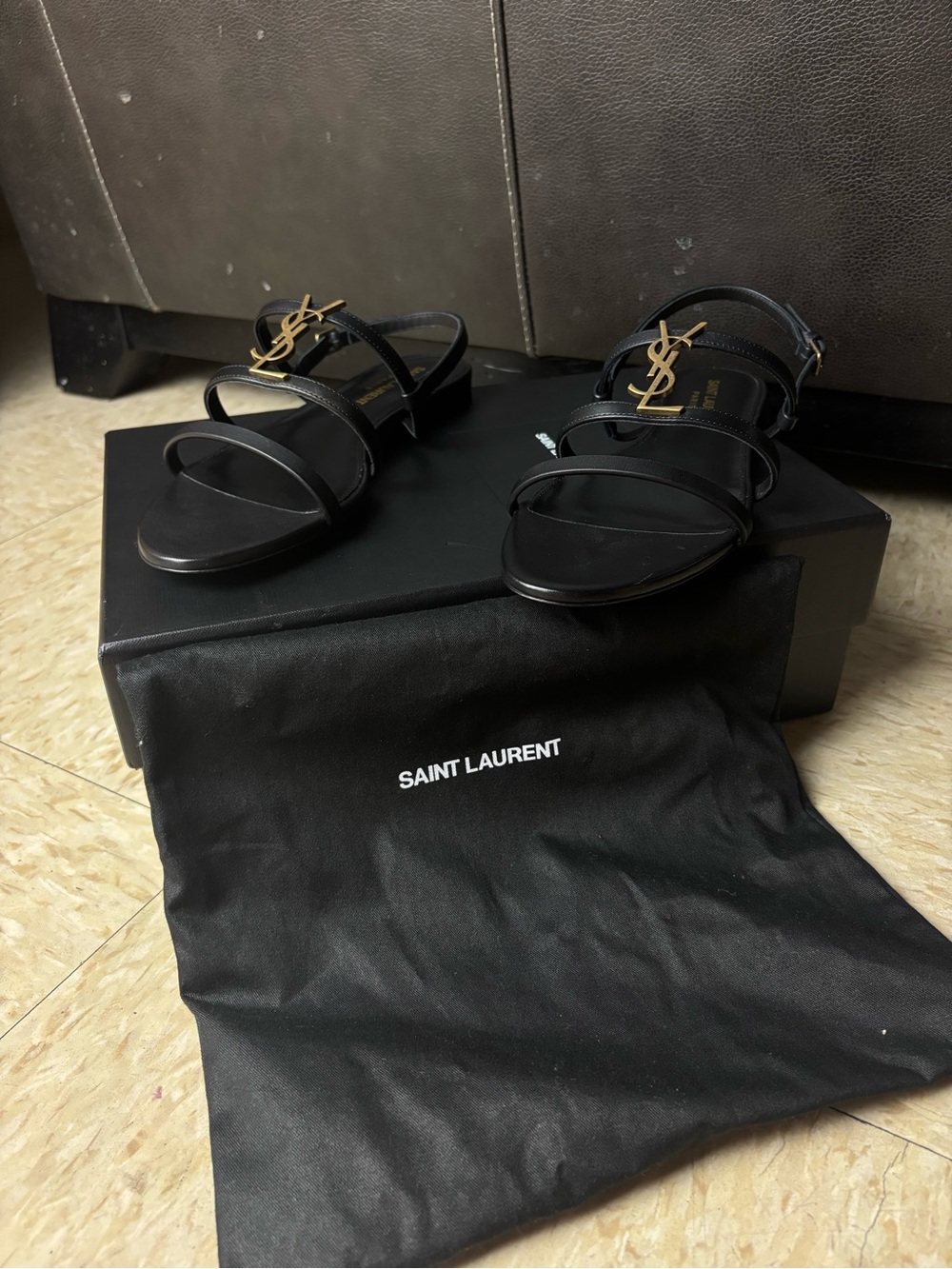 Saint Laurent YSL Women's Cassandra Black Nero Leather Flat Sandal Size 37